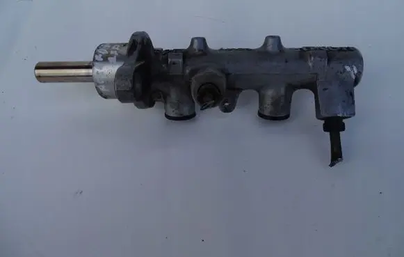 Honda Accord Master brake cylinder 87507503