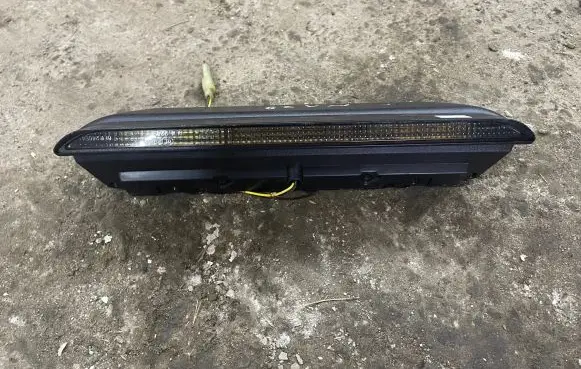 Subaru Forester SH Third/center stoplight