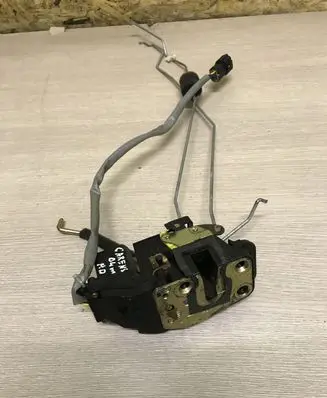 KIA Carens I Front door lock
