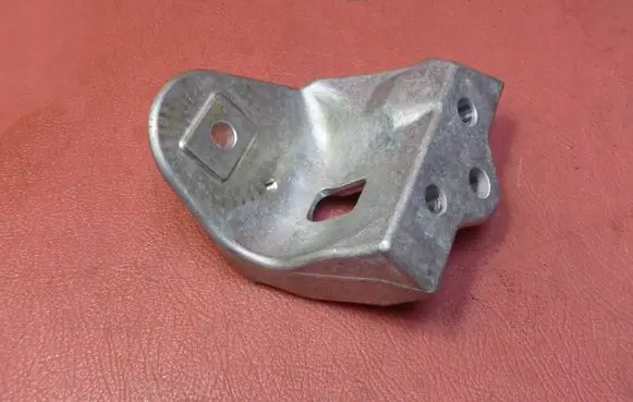 Ford Fiesta Engine mounting bracket