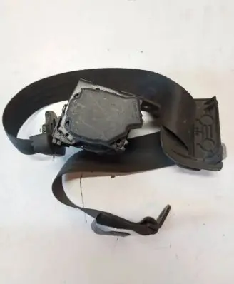 Volvo V50 Middle seatbelt (rear) 30615642