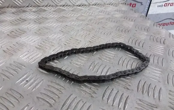 Volvo V60 Oil pump chain 
