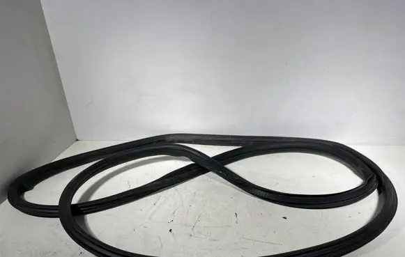Mercedes-Benz Sprinter W907 W910 Rubber seal front coupe door 
