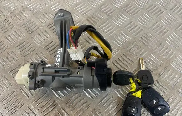 Hyundai Tucson JM Ignition lock AC01