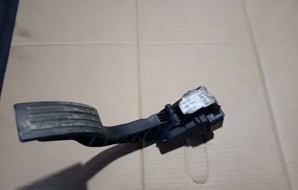 Ford Focus Accelerator throttle pedal 4M519F836CK 6PV00864131 0KC95YE