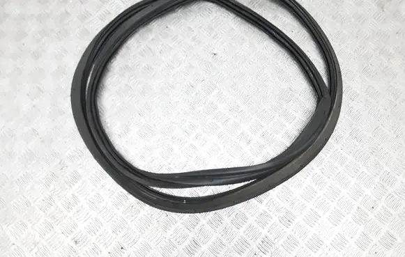 Dodge Durango III Trunk rubber seal (body)