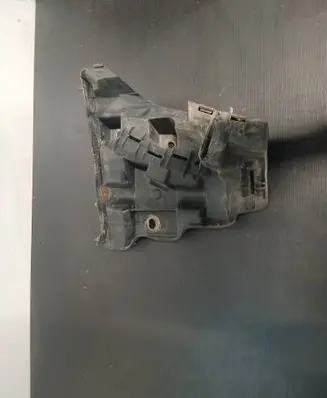 Volvo XC70 Front bumper mounting bracket 31214960 BP3EA
