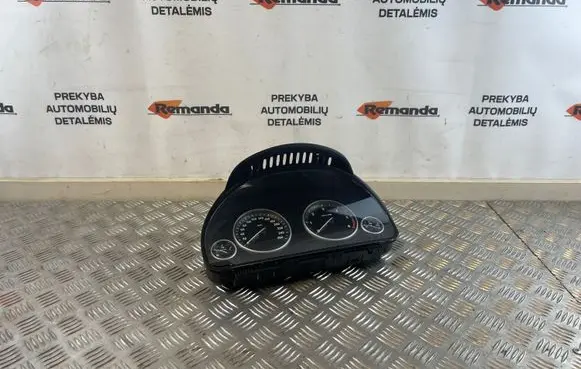BMW 5 F10 F11 Speedometer (instrument cluster) 1044663
