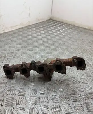Opel Astra J Exhaust manifold 