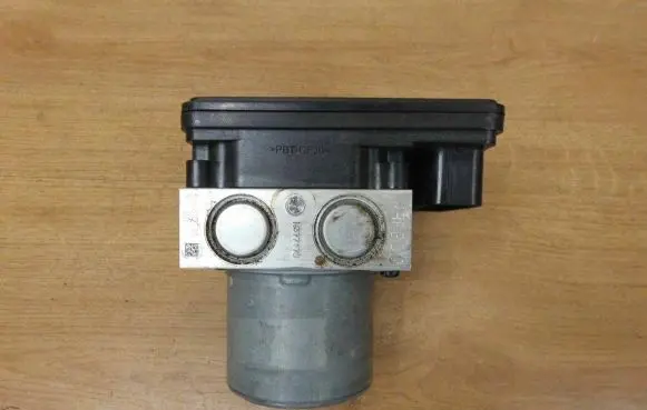 Hyundai Tucson TL ABS Pump 58920D7940 BE6003R102