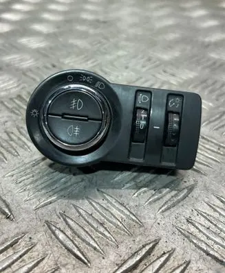 Opel Astra J Light switch 13268703