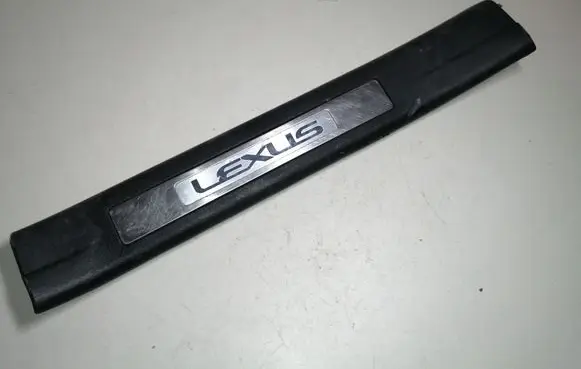 Lexus RX 330 - 350 - 400H Rear sill trim cover 6794048020