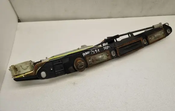 Volkswagen PASSAT B5.5 Rear door exterior handle 3B5827297A