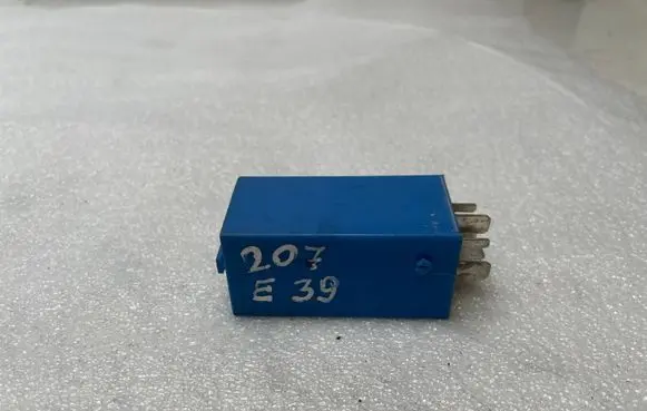 BMW 5 E39 Other relay 6135 1383417
