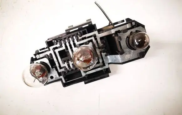 Volkswagen PASSAT B4 Tail light bulb cover holder 3A9945257