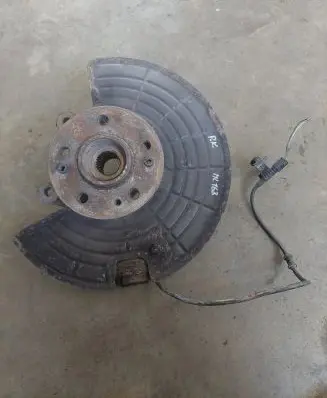 Mercedes-Benz ML W163 Front wheel hub spindle knuckle
