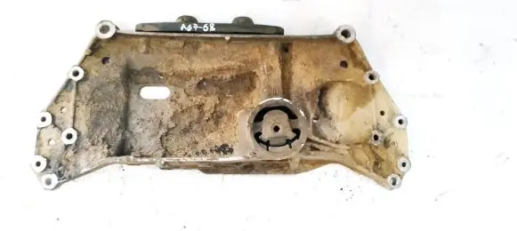 Skoda Octavia Mk2 (1Z) Engine mounting bracket