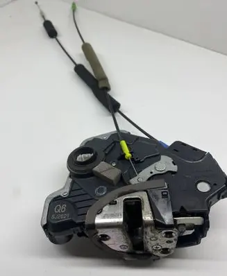 Lexus IS 220D-250-350 Front door lock Q66J2621 A0466693