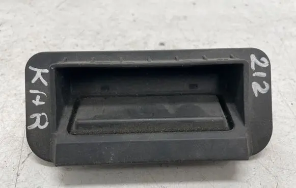 Mercedes-Benz E W212 Tailgate opening switch A2127501593