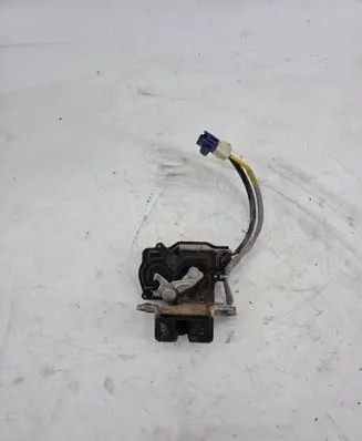 Toyota Avensis T250 Loading door lock 