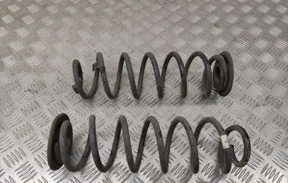 Volkswagen Golf VII Rear coil spring 5Q0511121