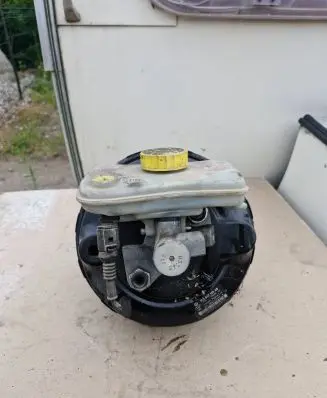 Audi A4 S4 B7 8E 8H Brake booster