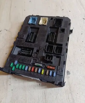 Citroen C4 I Picasso Comfort/convenience module 281201930C 28120830 28119248