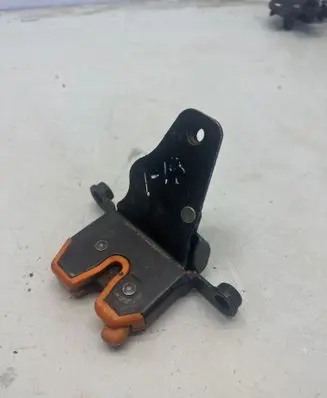 Skoda Fabia Mk1 (6Y) Tailgate/trunk/boot lock/catch/latch 6Y0827501J