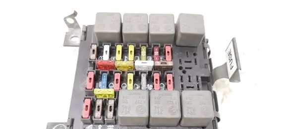 Fiat Coupe Fuse module 7686773