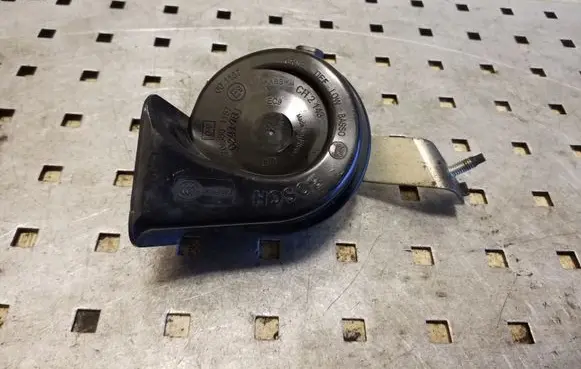 BMW X3 E83 Horn signal 024148