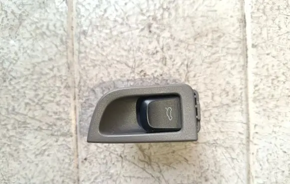 Audi A5 8T 8F Tailgate opening switch 8T2959830