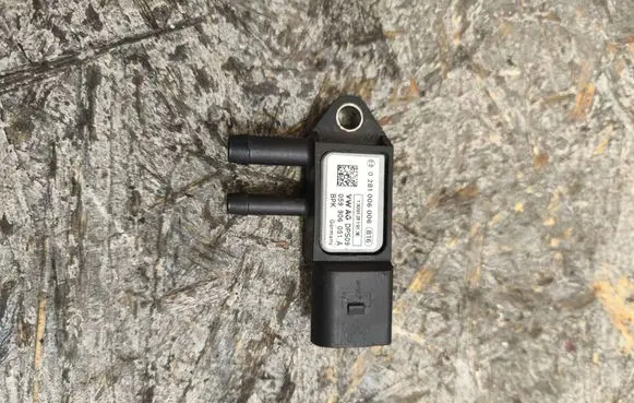 Audi Q7 4L Exhaust gas pressure sensor 059906051A 0281006006 130913T1913E