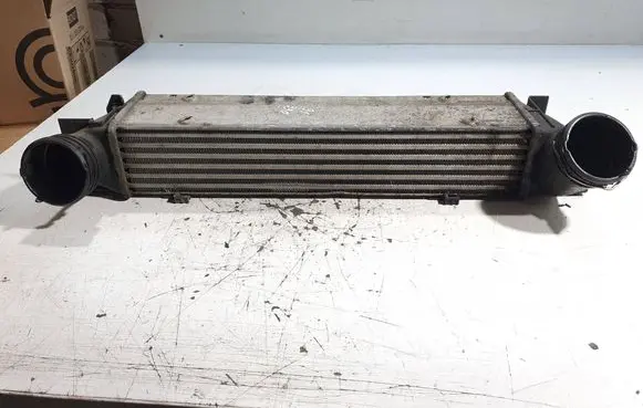 BMW 3 E90 E91 Intercooler radiator 7800680 3296373 11021002593