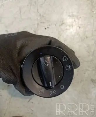 Volkswagen Golf IV Light switch 1C0941531A