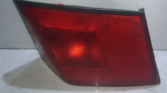 Mitsubishi Carisma Tailgate rear/tail lights