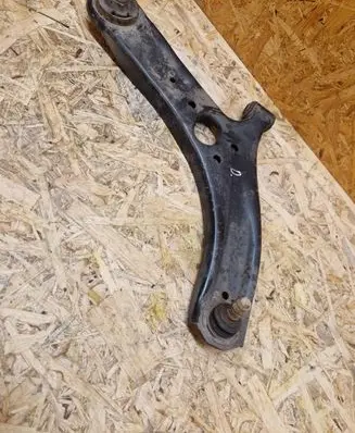 KIA Rio Front lower control arm/wishbone
