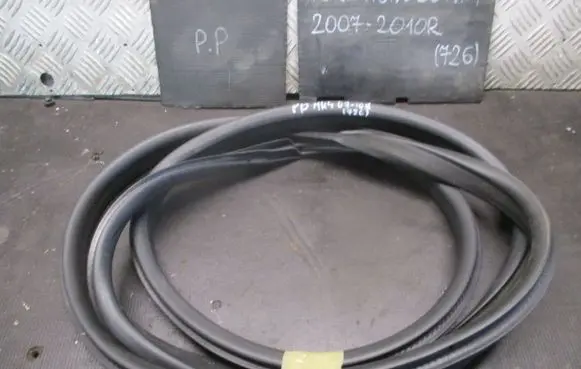 Ford Mondeo MK IV Front door rubber seal 