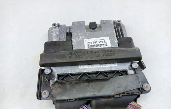 Audi A5 Sportback 8TA Engine control unit/module 8T0907115A