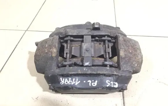 Mercedes-Benz CLS C219 Front brake caliper