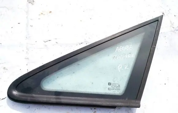 Opel Zafira A Front triangle window/glass 