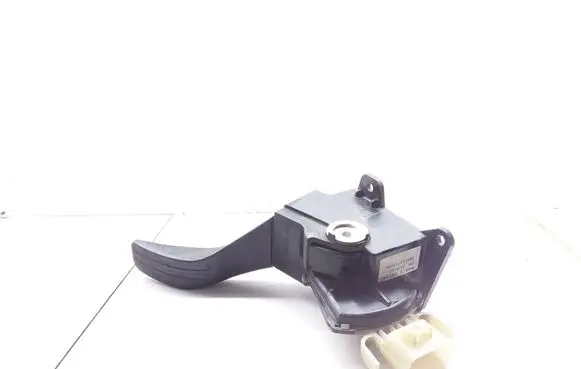 Ford Focus Accelerator throttle pedal 2M519F836BC 2M519F836BB