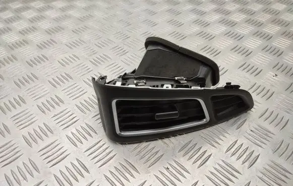 Ford Focus Dashboard side air vent grill/cover trim F1EBA018B08CE
