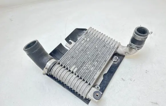 Toyota Yaris Intercooler radiator 33010369 81204