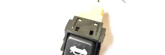Mazda RX8 Tailgate/boot open switch button 15A604