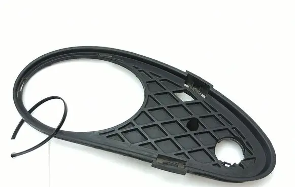 Mercedes-Benz C W203 Front bumper lower grill A2038850623