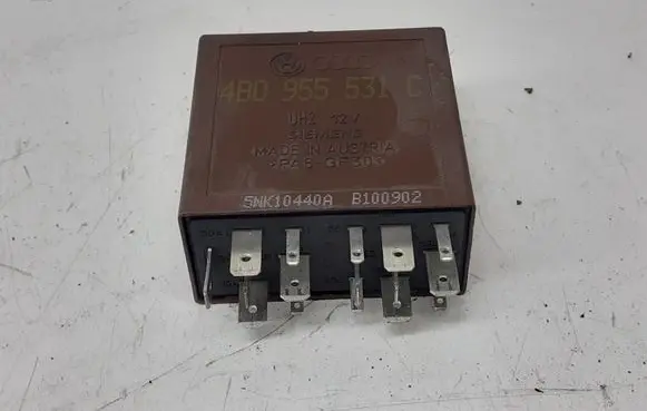 Volkswagen PASSAT B5.5 Other relay 4B0955531C
