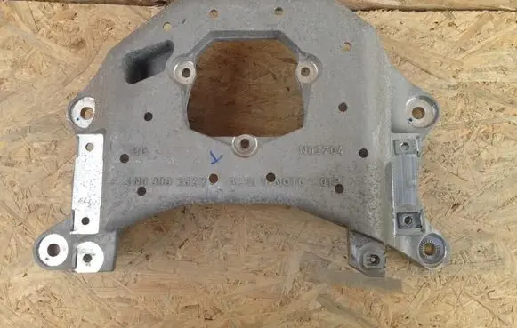 Audi A8 S8 D4 4H Gearbox mounting bracket 4N0399262C