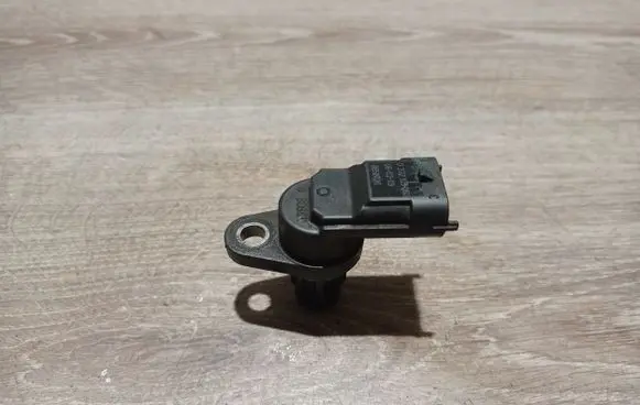 Volvo XC90 Camshaft position sensor 8658726 0232103063