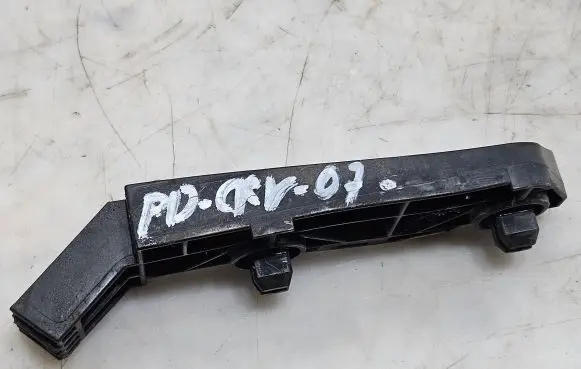 Honda CR-V Front bumper mounting bracket