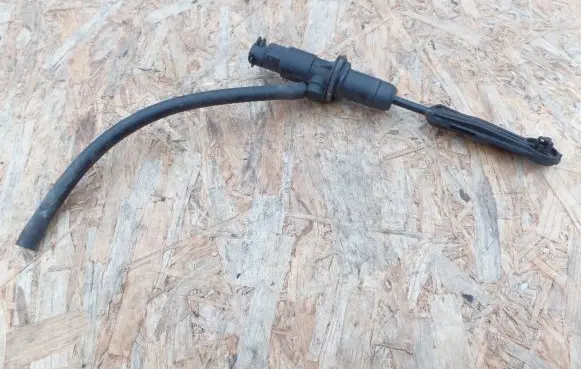 Renault Laguna II Clutch master cylinder 82000196008